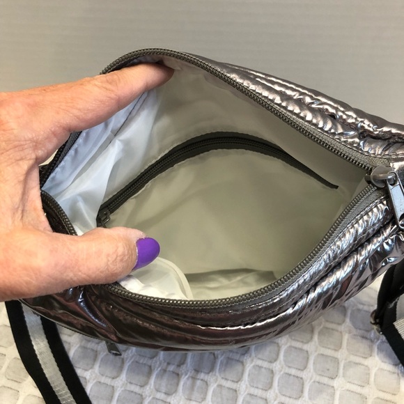 Silver cross body bag - Picture 10 of 10